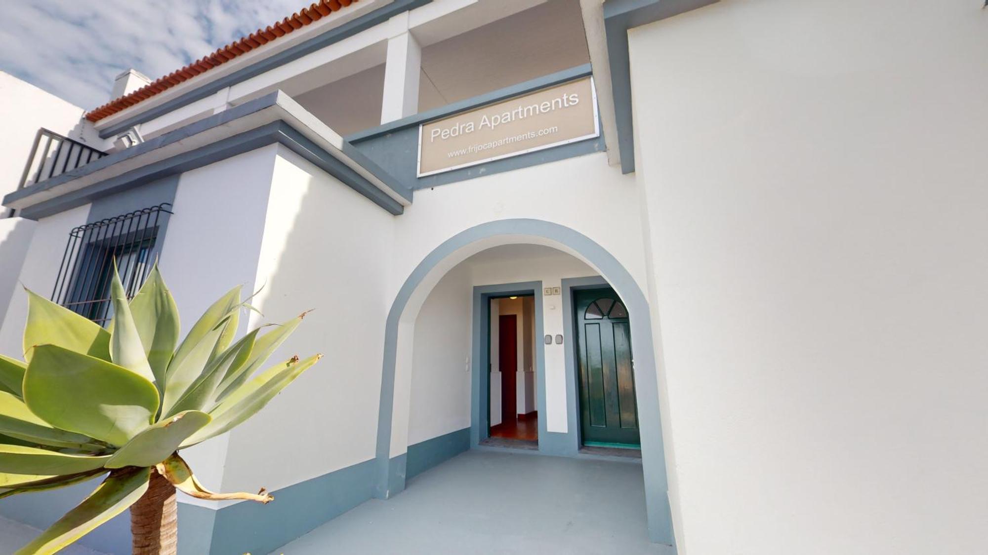 Ponta Delgada Azores Pedra Apartments - T0 E T1 מראה חיצוני תמונה